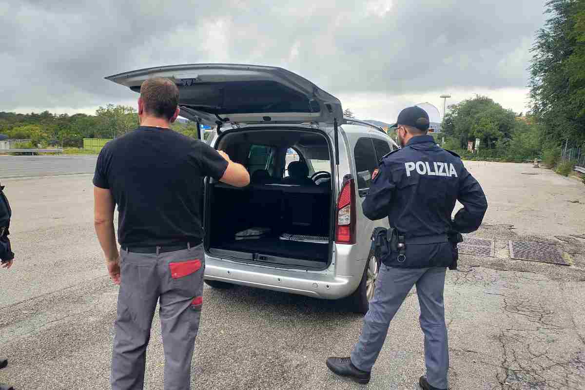 Polizia cosa fare se ti fermano